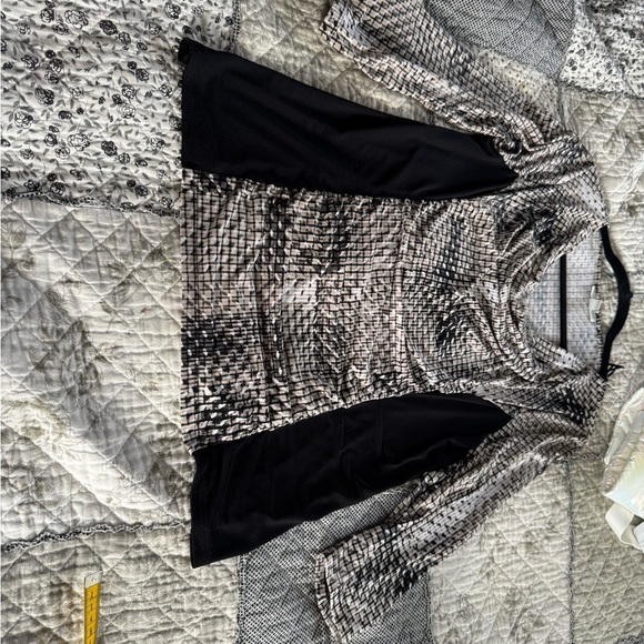 3/4 sleeve Dana Bachman shirt - Picture 2 of 6